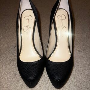 Black heeled shoes